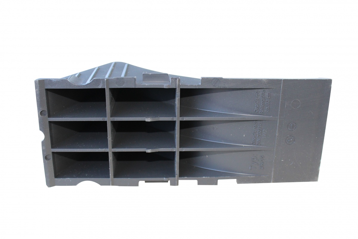 UK-15 Unterlegkeil schwarz